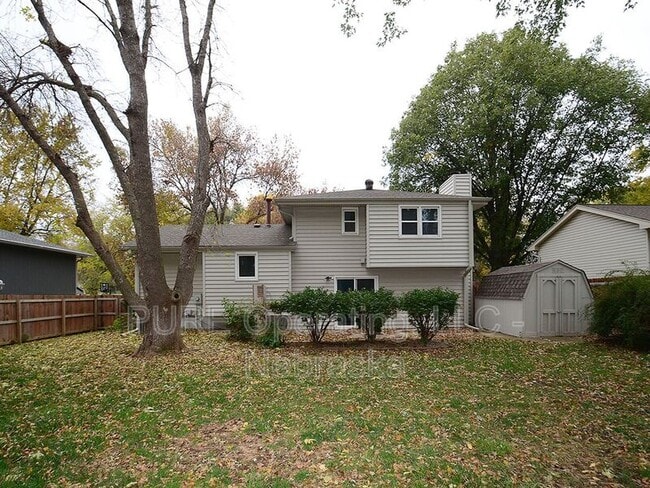 Building Photo - 5723 S 152nd Ave Cir