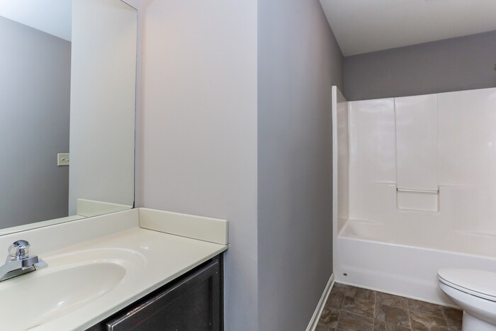 Building Photo - 1048 Regency Dr NW