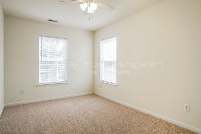 Building Photo - 2611 Ivory Run Way