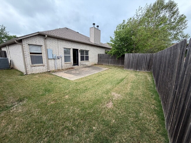 Building Photo - Elegant, Low Maintenance Townhome Designed for Elevated Everyday Living!