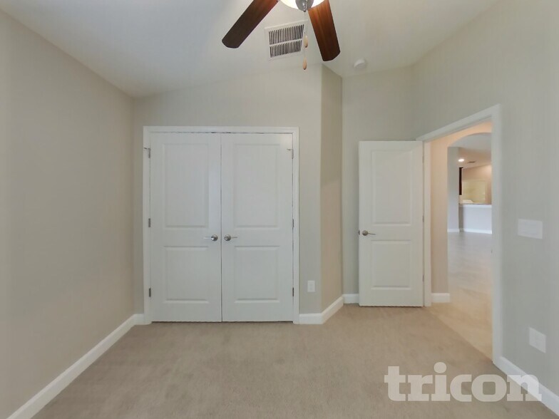 Building Photo - 13185 Green Violet Dr