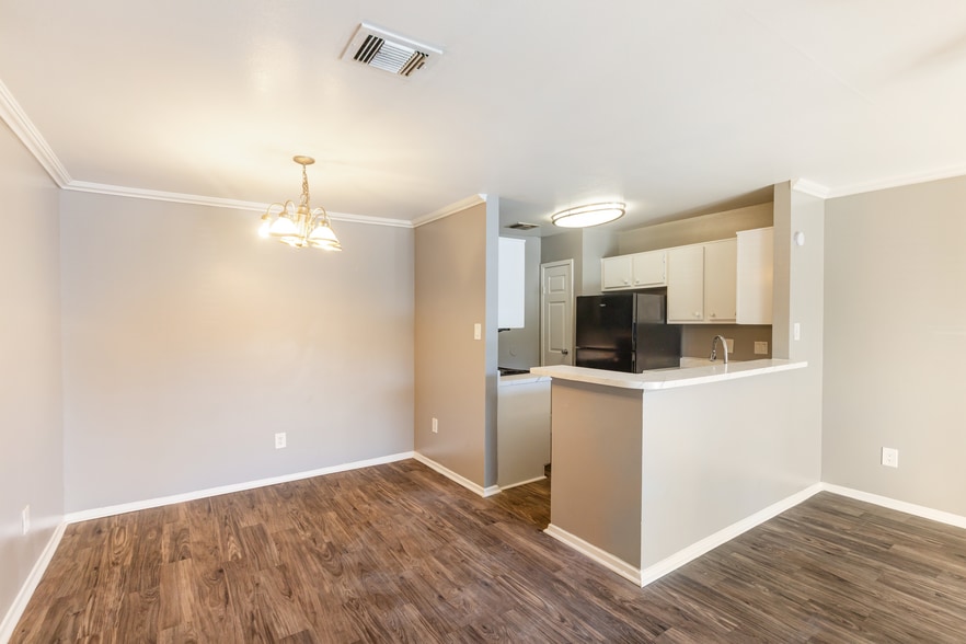 16700 Golf Club Dr, Crosby, TX 77532, USA_20251220 - 015.jpg - Spring Hill Village Apartments