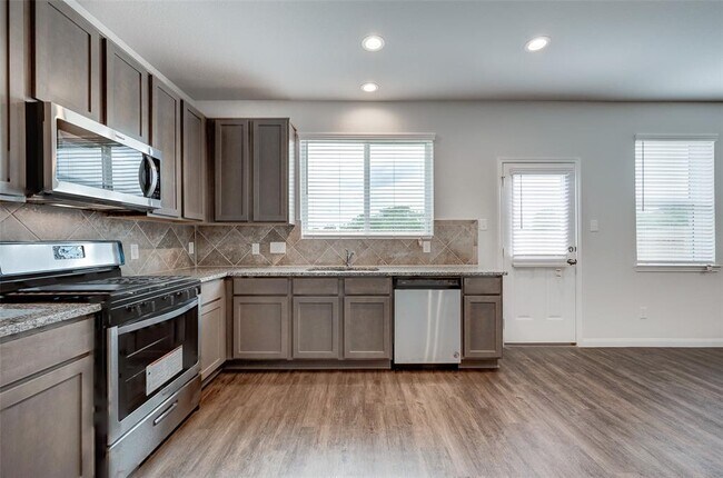Building Photo - 3030 Orchid Ranch Dr