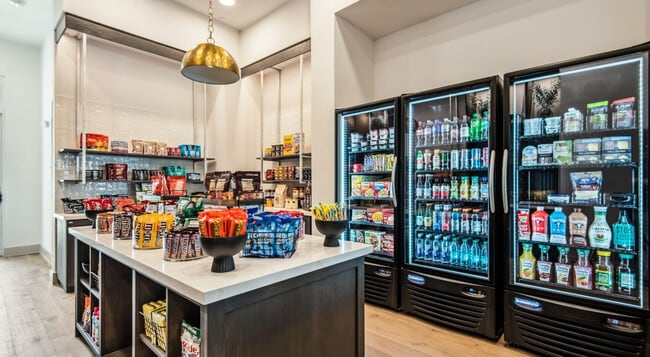 Building Photo - 1301 Leah Ave