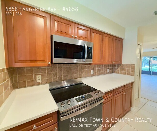 Building Photo - 4858 Tangerine Ave