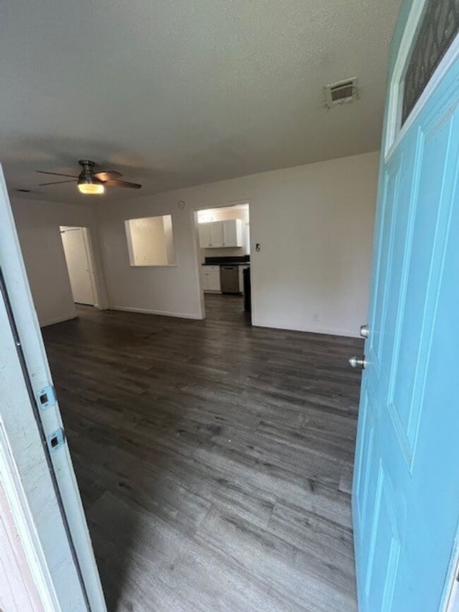 Building Photo - Coming Soon!