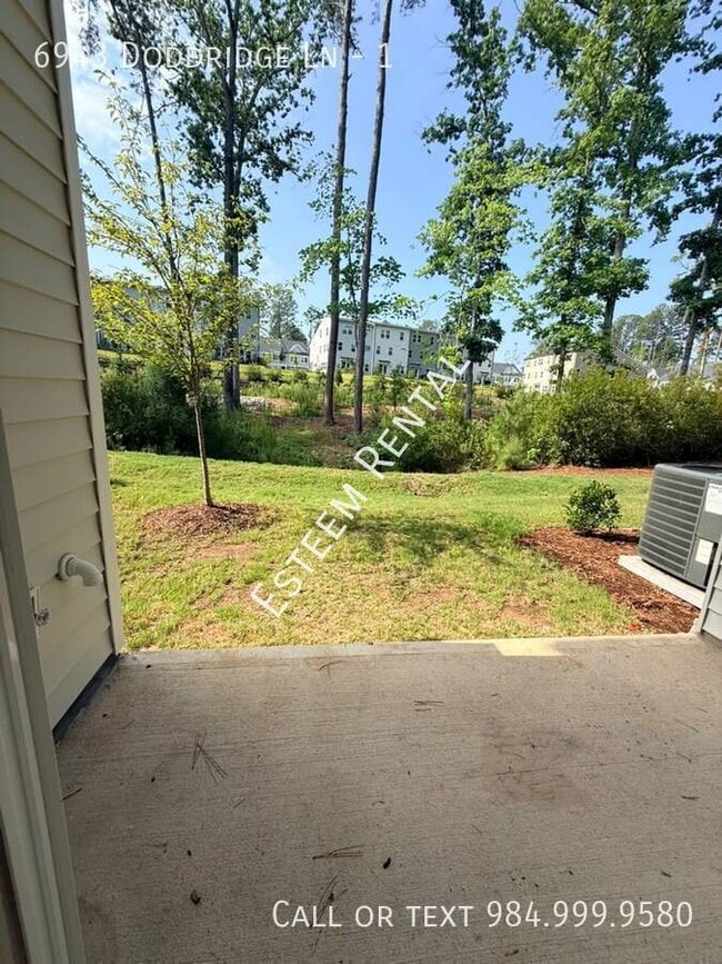 Building Photo - 6943 Doddridge Ln