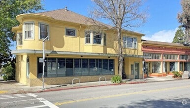 Building Photo - 2 Bedroom Brand New Upstairs Berkeley Unit!