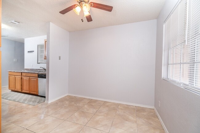 Building Photo - 3409 Herbert Dr