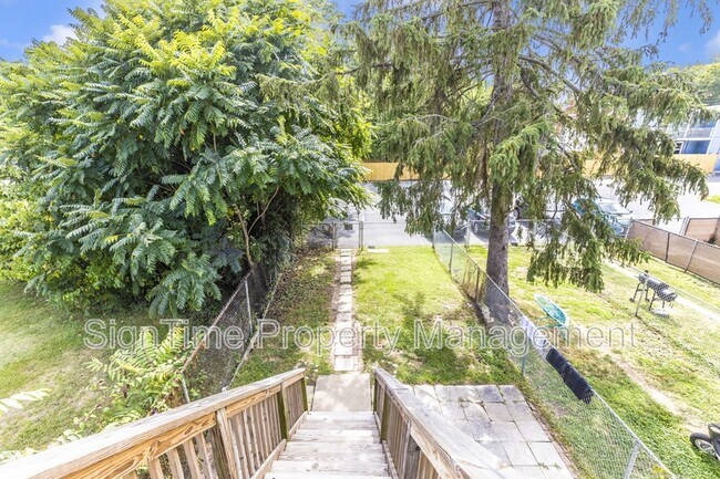 Building Photo - 152 E South St