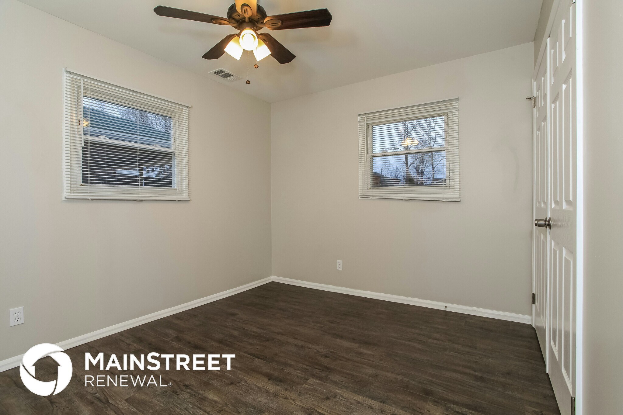 Building Photo - 5806 Alanadale Dr