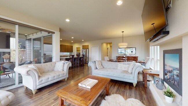 Building Photo - Auburn Lakeland Hills area/Lakeview Community- 4 bedroom 2.5 bathroom with AC - Available May 5th!