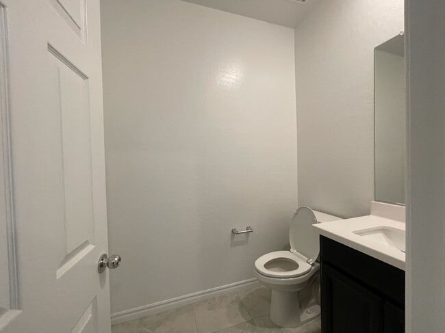 Building Photo - GATED 3 BED 2.5 BATH 2 CAR GARAGE + LOFT IN NORTH LAS VEGAS