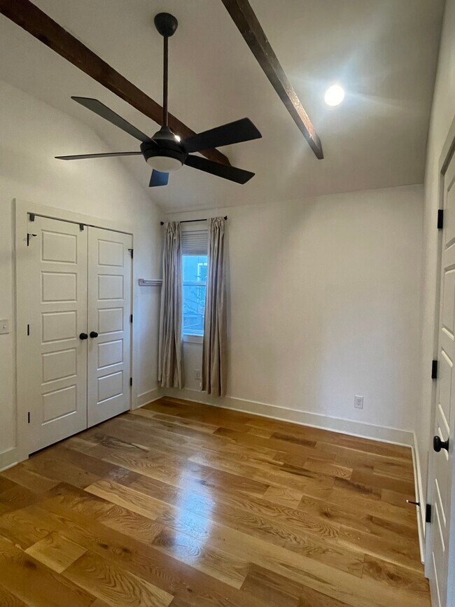 Primary bedroom - 276 Ashley Ave
