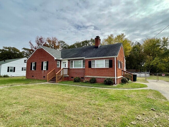 Building Photo - 1109 Smithfield Ave