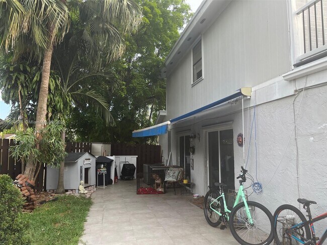 Building Photo - 5306 SW 153rd Pl S