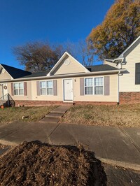 Building Photo - 2BD/2BA Unit at The Squires in Newton