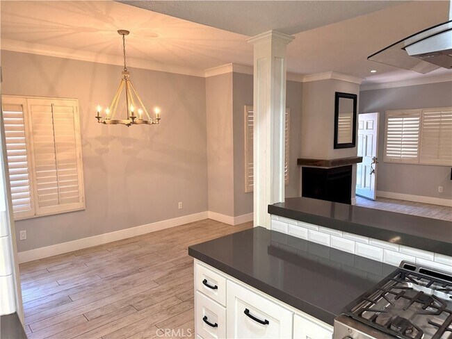 Building Photo - 4762 Tiara Dr
