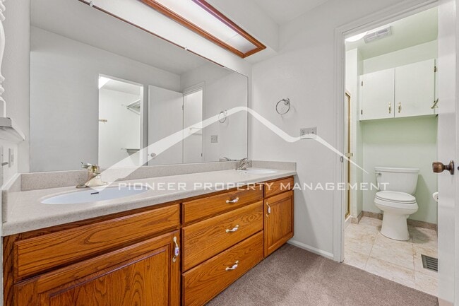 Building Photo - Spacious Home with Central AC and Fenced Yard