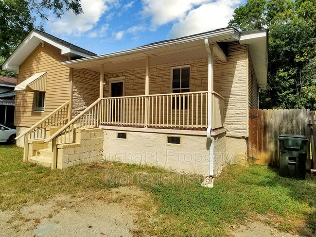 Building Photo - 522 Perry Ave