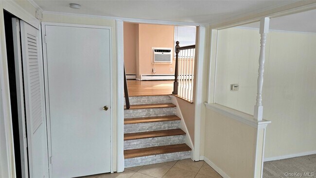 Building Photo - 1 Elvira Ct