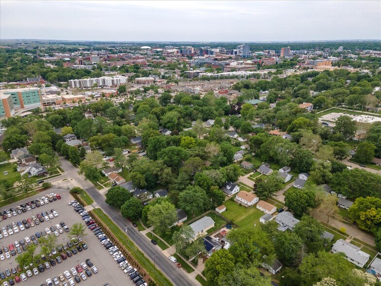 Building Photo - 1001 N Coler Ave
