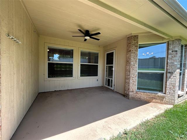 Building Photo - 205 Carriage Dr