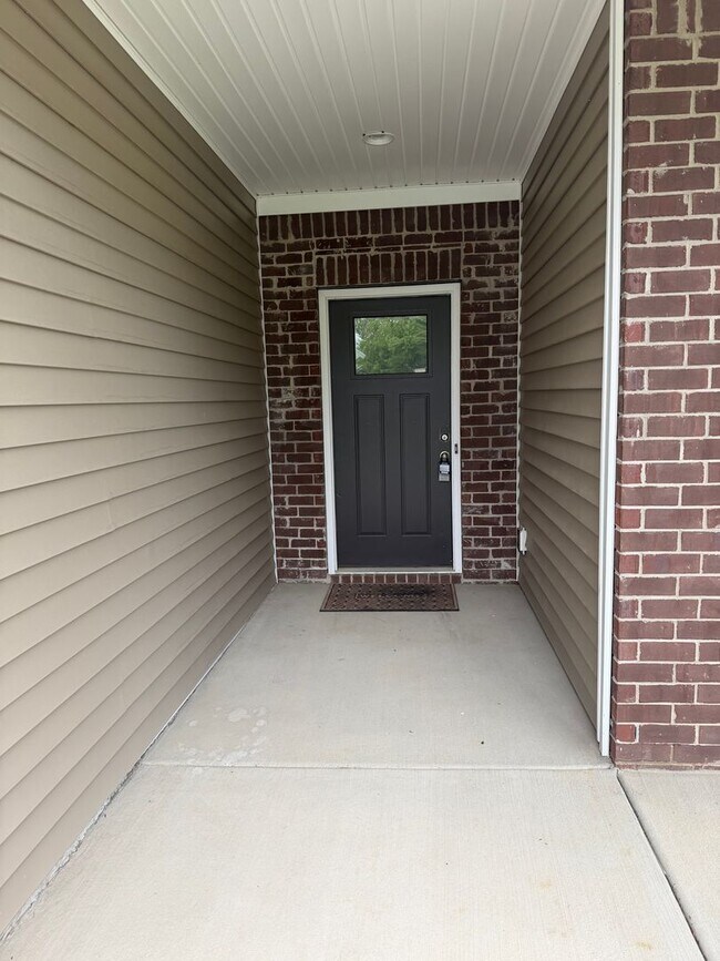 Building Photo - 3 BR/3BA | Newly Renovated Single Family Home | 1-Car Covered Parking | Gated backyard |Study and...
