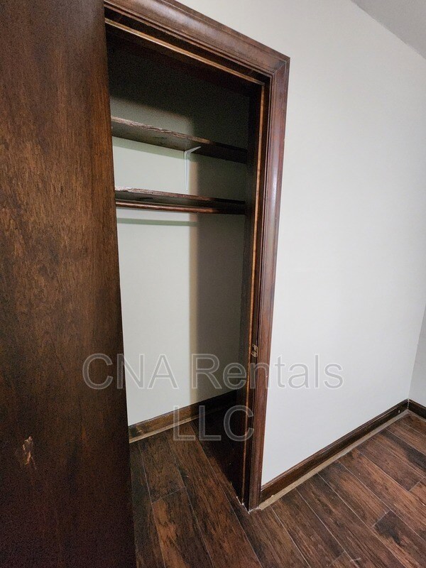 Building Photo - 104 E Acres Dr SE