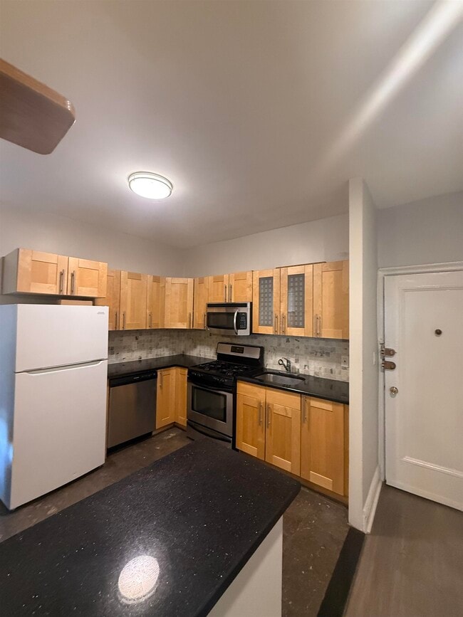 Building Photo - 270 HARRISON Ave