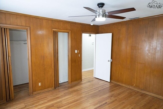 Building Photo - 3303 Sherwood Ln