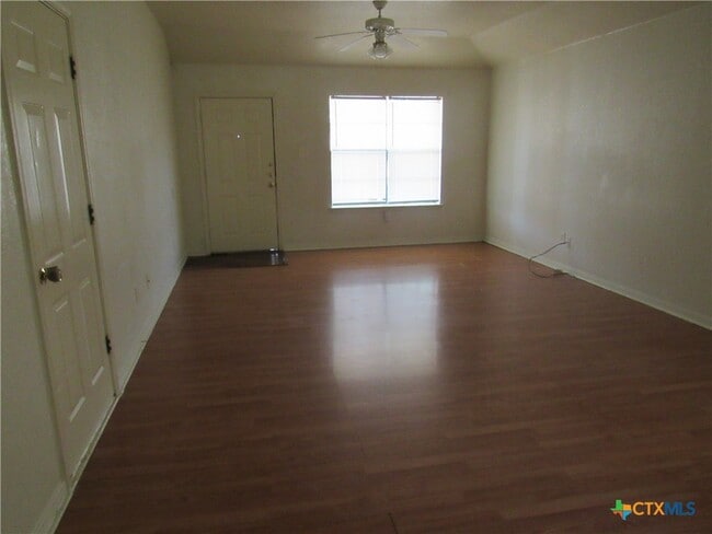 Building Photo - 3807 Hitchrock Dr