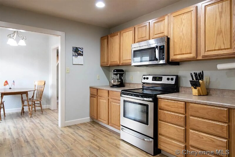 Building Photo - 620 Alexander Ave