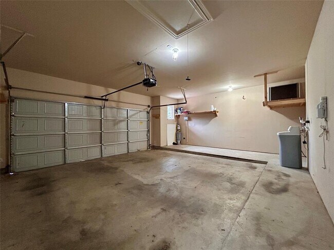 Building Photo - 240 Fort Mabry Loop