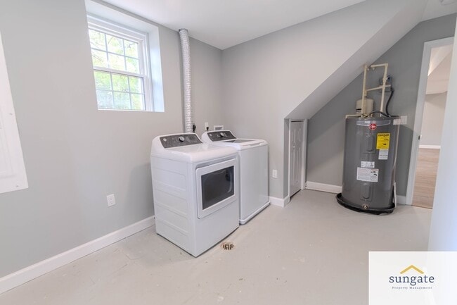 Building Photo - 11319 Harding Rd