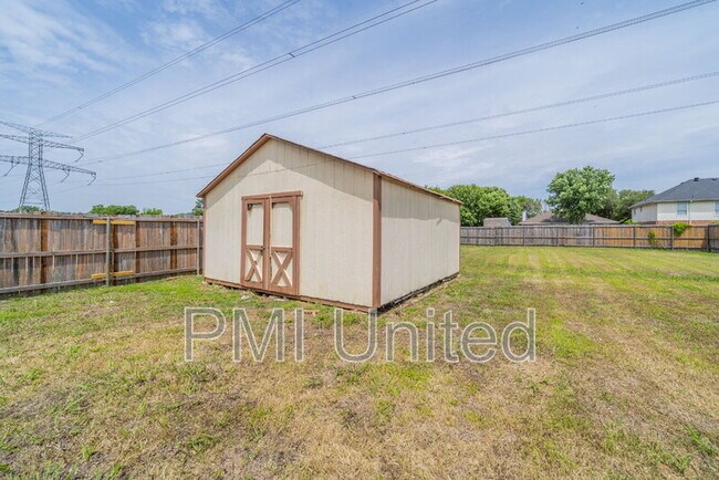 Building Photo - 2758 Red Oak Dr