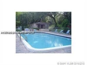 Building Photo - 9470 Live Oak Pl