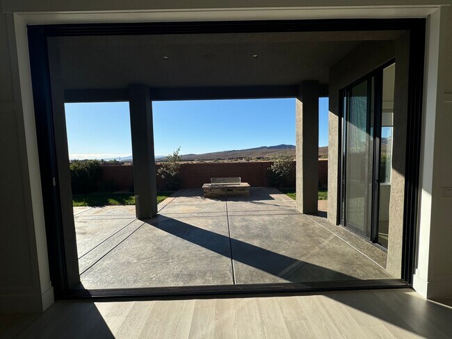 Building Photo - Home in Anasazi Vista neighborhood.