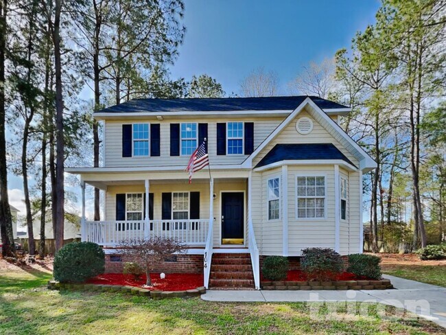 Building Photo - 104 Roundtree Ct