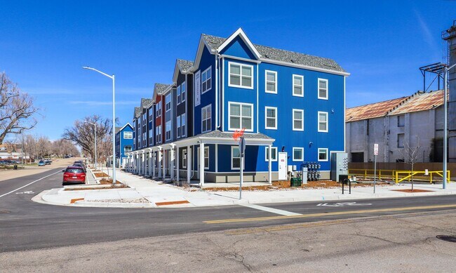Building Photo - 210 Emery St