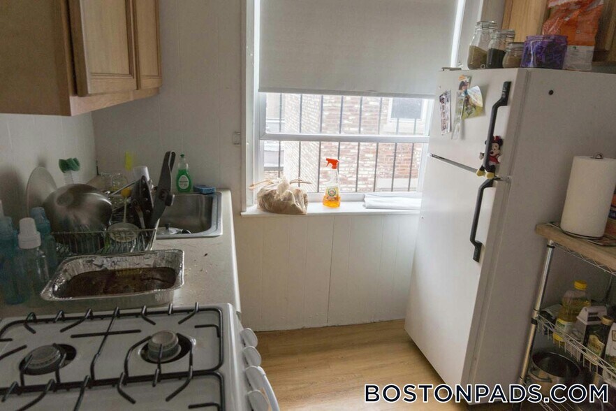 Building Photo - 1334 Commonwealth Avenue