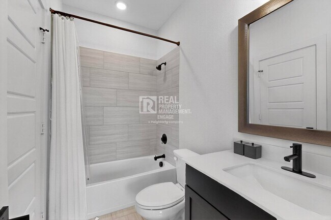 Building Photo - 1077 Maverick Dr