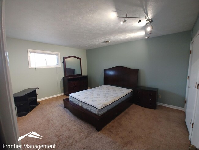 Building Photo - Spacious, Updated 3 Bedroom Home on the West Side of Town. Schedule a Showing Today!