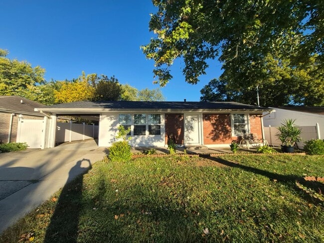 Building Photo - 65 Miriam Dr