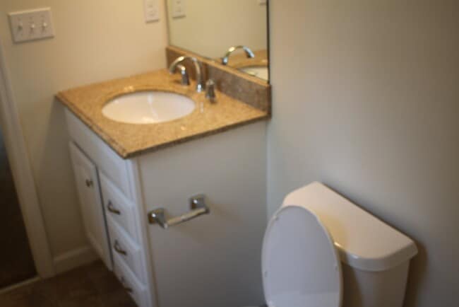 Building Photo - 129 Vosburgh Rd