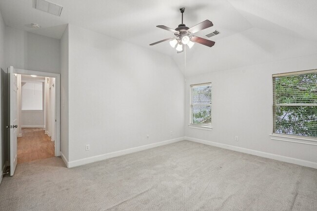 Building Photo - 90 Panterra Way