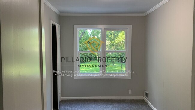 Building Photo - Newly Updated, 4 Bedroom  2 Bathroom Home ...
