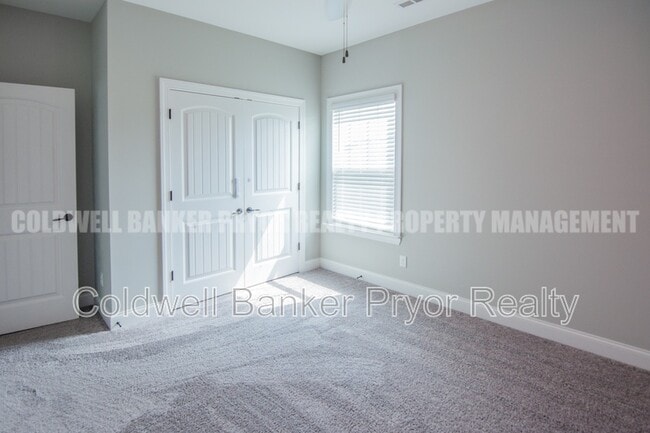 Building Photo - 3578 Red Barn Ln