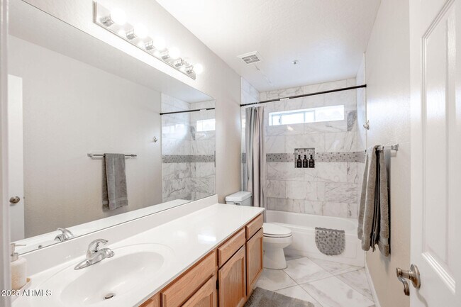 Building Photo - 8842 E Palm Ridge Dr