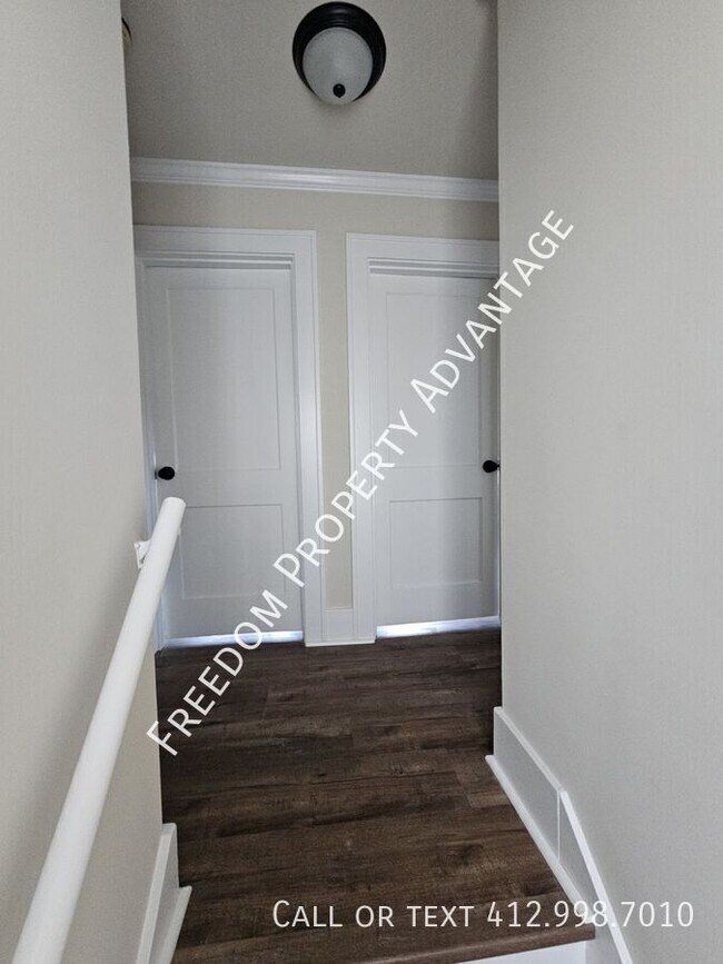 Building Photo - 462 McKinley Ave